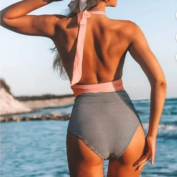 NWT Cupshe One Piece Swimsuit Size Medium - Picture 2 of 10